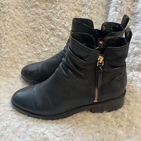 Cole Haan Grand 360 Harrington leather black Slouch Ankle Boot SZ9.5B - Picture 1 of 9